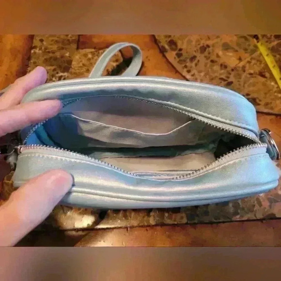 Badgley Mischka camera bag NWT - Picture 10 of 12